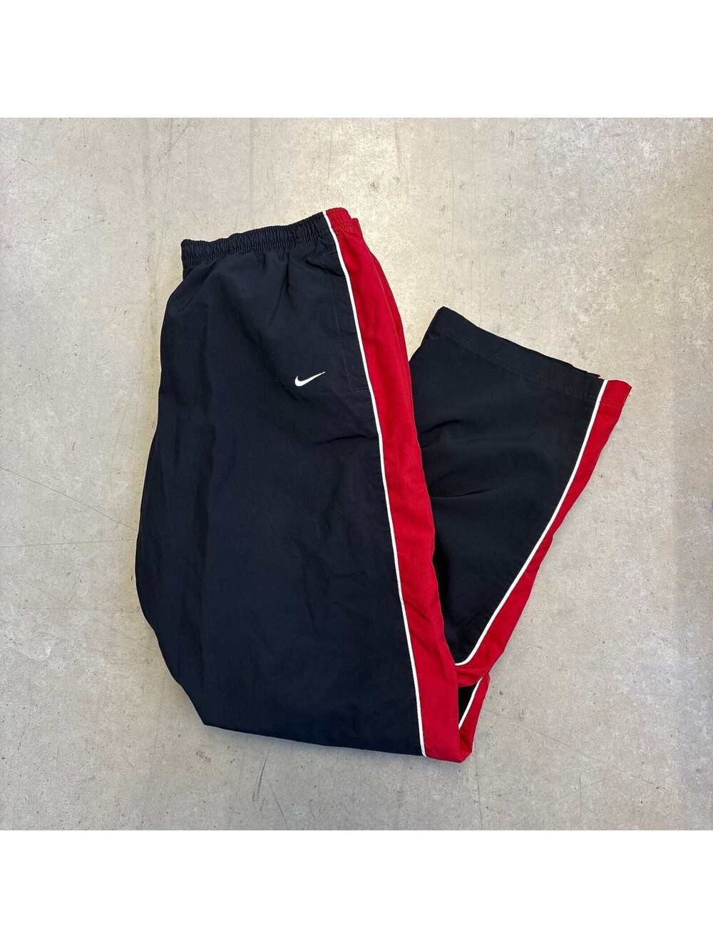 Vintage 2000s Nike Mini Swoosh Embroidered Nylon Pants Size 34
